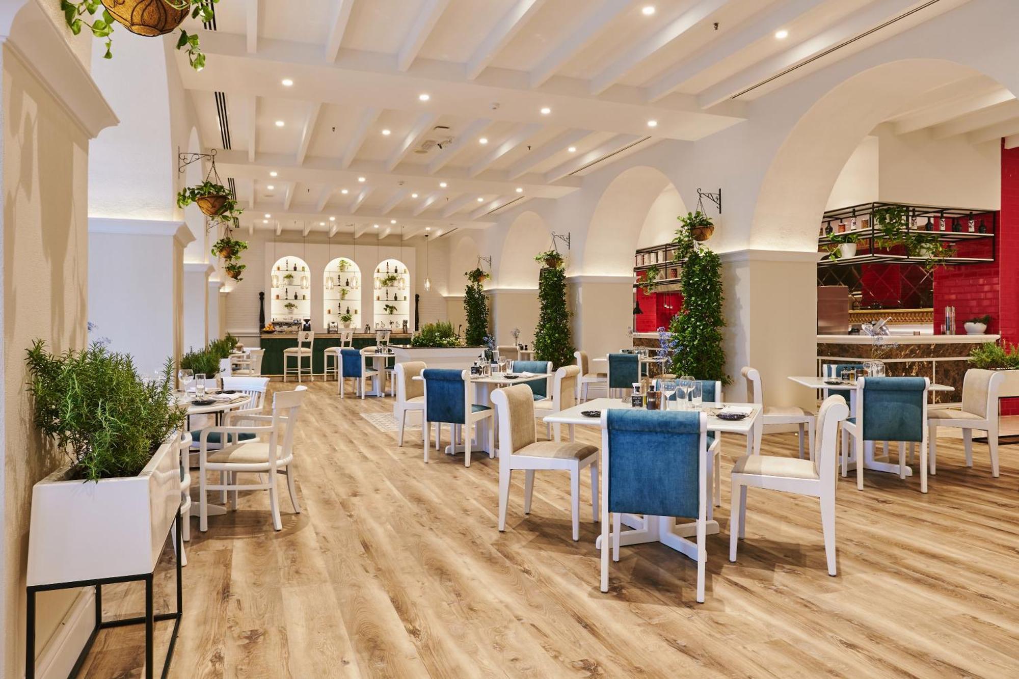 Ajman Hotel & Villas By Blazon Hotels Εξωτερικό φωτογραφία The interior of the restaurant