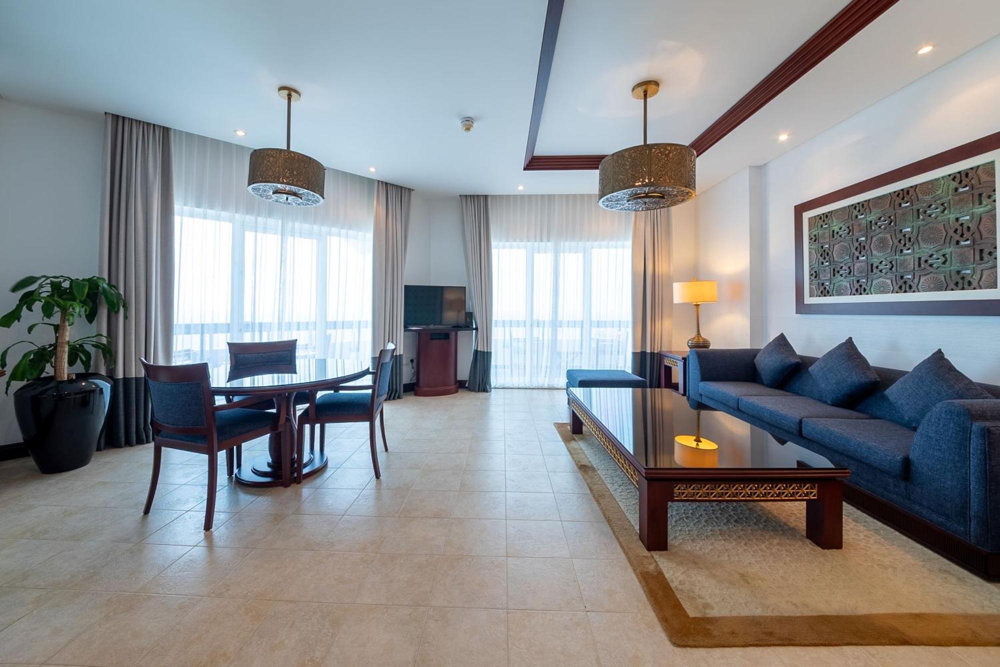 Ajman Hotel & Villas By Blazon Hotels Εξωτερικό φωτογραφία Suite at the hotel