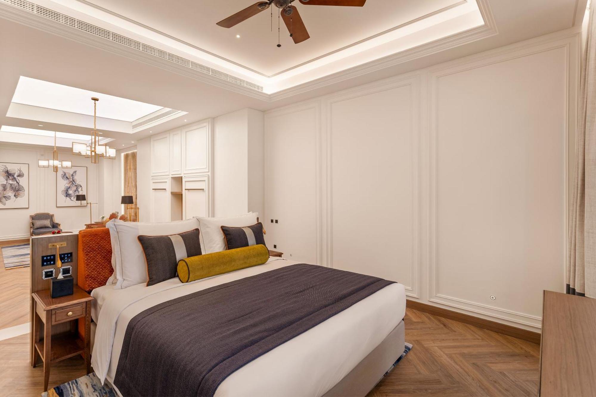 Ajman Hotel & Villas By Blazon Hotels Εξωτερικό φωτογραφία A bedroom at the hotel