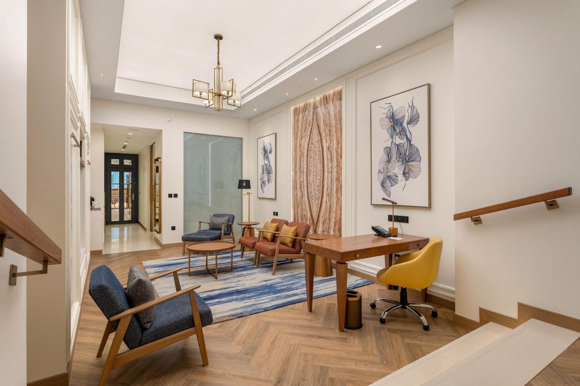 Ajman Hotel & Villas By Blazon Hotels Εξωτερικό φωτογραφία The interior of a suite at the hotel