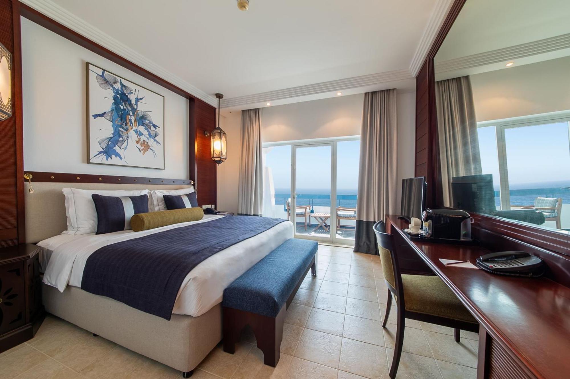 Ajman Hotel & Villas By Blazon Hotels Εξωτερικό φωτογραφία Deluxe Room